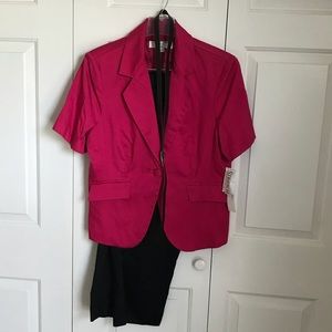 Larry Levin women’s 2piece suit with belt size 14